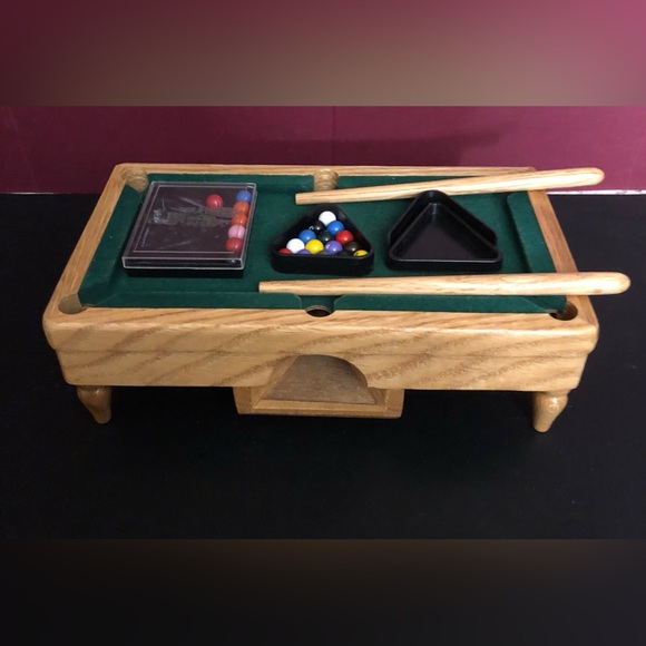 Desktop Wood mini Pool Table - Picture 2 of 4